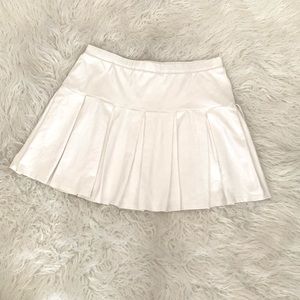 White tennis skirt pleaded skort